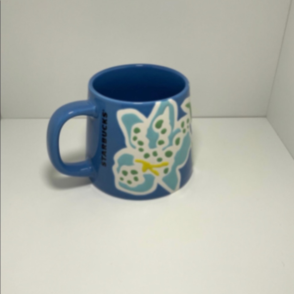 Starbucks ceramic blue floral mug 12 ounces